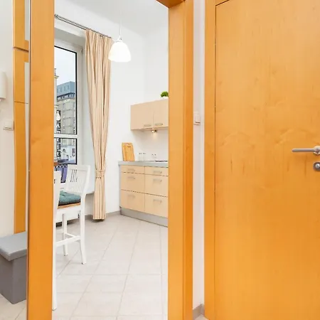 Warecka By Renters * ורשה
