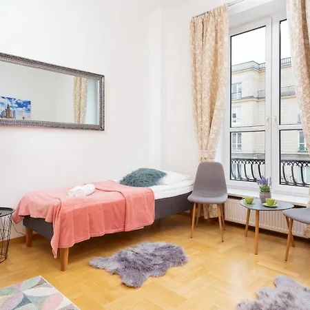 Warecka By Renters وارسو