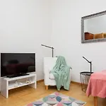 Warecka By Renters Apartman Varsó