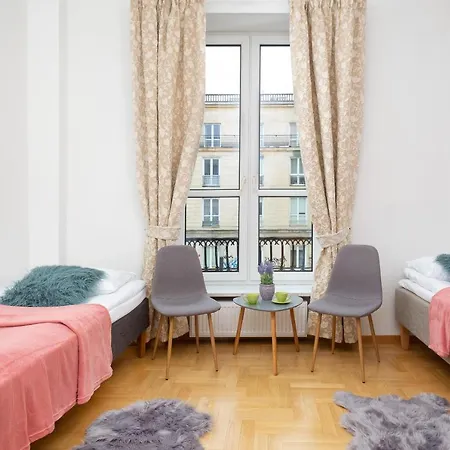 Warecka By Renters Apartman *